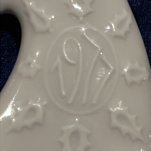 1977 Haviland Christmas ornament France "Bountiful Angel" Discontinued - Picture 6 of 12